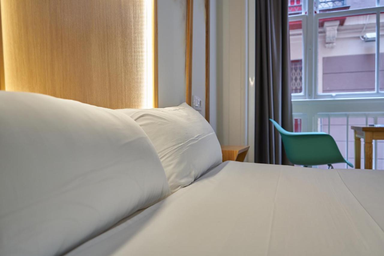 Pension Aliciazzz Bed And Breakfast Bilbao Ngoại thất bức ảnh