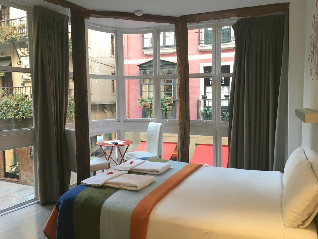 Pension Aliciazzz Bed And Breakfast Bilbao Ngoại thất bức ảnh