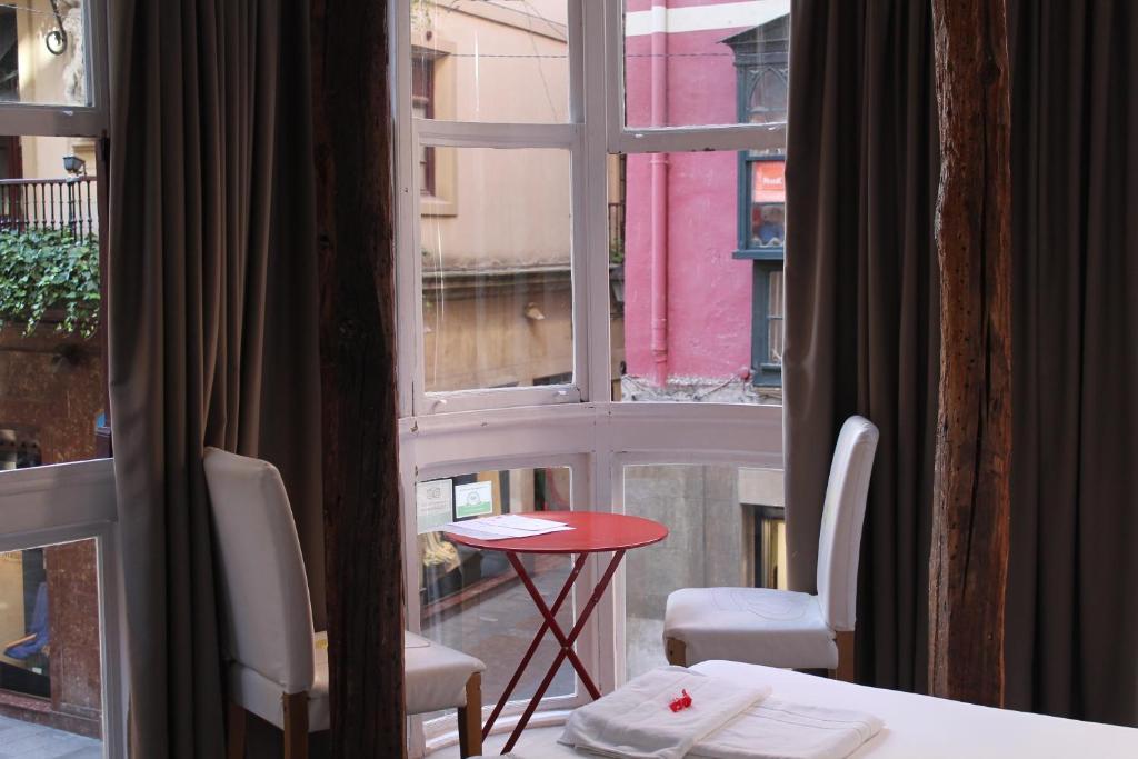 Pension Aliciazzz Bed And Breakfast Bilbao Phòng bức ảnh